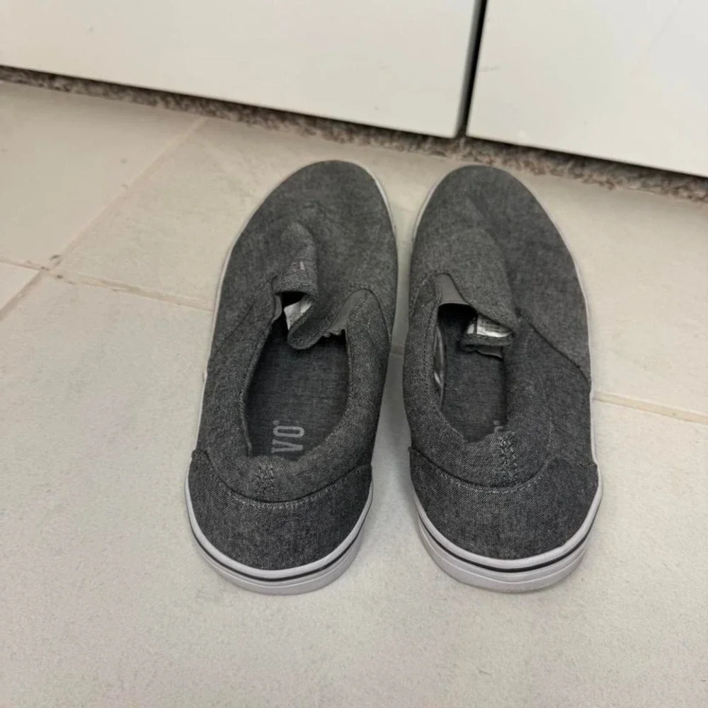 Crevo Boonedock II Grey Canvas‎ Slip-On Sneakers - Size Men's 11